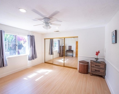2715 S Centre City Parkway - Photo Thumbnail 27