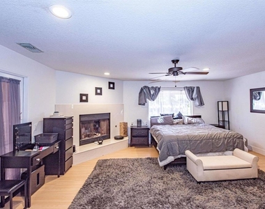 2715 S Centre City Parkway - Photo Thumbnail 29