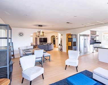 2715 S Centre City Parkway - Photo Thumbnail 51