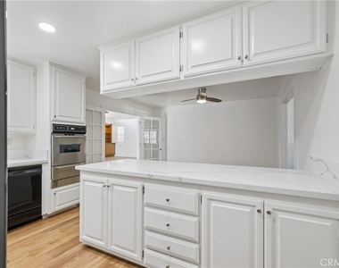 1031 Fletcher Avenue - Photo Thumbnail 10