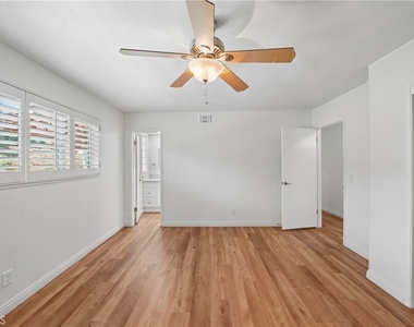 1031 Fletcher Avenue - Photo Thumbnail 15