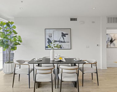629 Traction Avenue - Photo Thumbnail 3