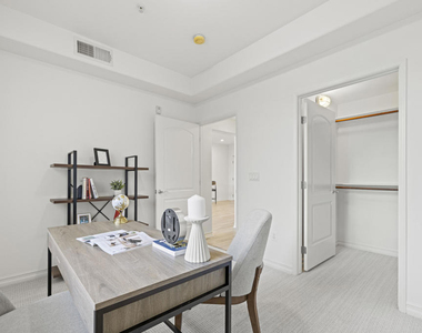 629 Traction Avenue - Photo Thumbnail 9