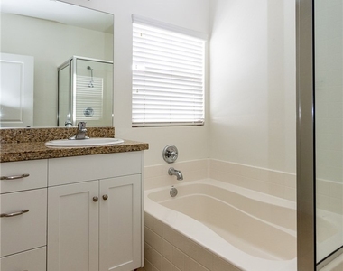 20402 Santa Ana Avenue - Photo Thumbnail 14