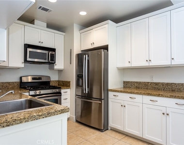20402 Santa Ana Avenue - Photo Thumbnail 2