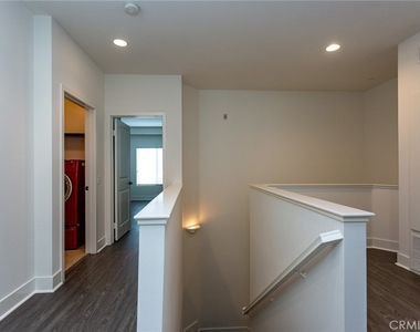 20402 Santa Ana Avenue - Photo Thumbnail 19