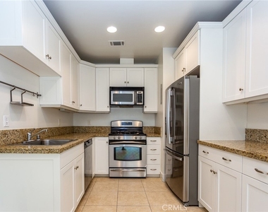 20402 Santa Ana Avenue - Photo Thumbnail 4