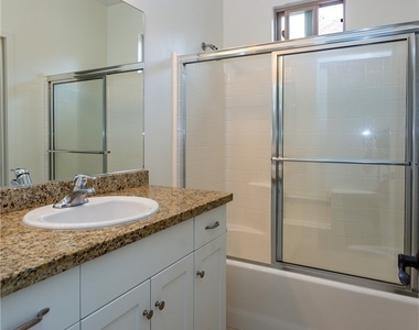 20402 Santa Ana Avenue - Photo Thumbnail 20
