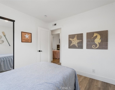 25552 Mackenzie Street - Photo Thumbnail 18