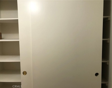 552 N Bellflower Boulevard - Photo Thumbnail 15