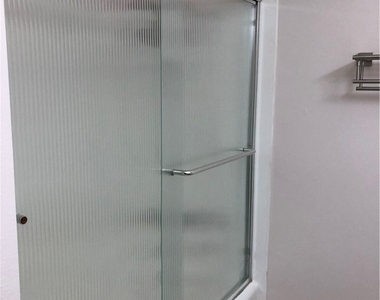 552 N Bellflower Boulevard - Photo Thumbnail 10