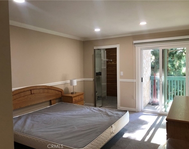 552 N Bellflower Boulevard - Photo Thumbnail 6