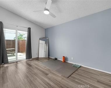 15957 Randall - Photo Thumbnail 9