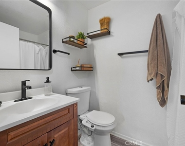 15957 Randall - Photo Thumbnail 16