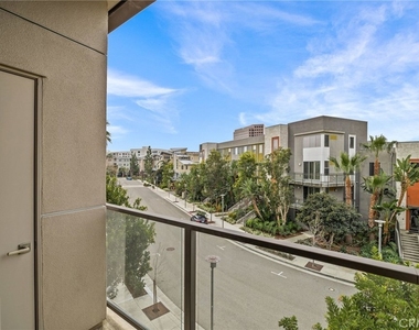 402 Rockefeller - Photo Thumbnail 21