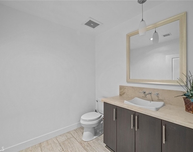402 Rockefeller - Photo Thumbnail 10