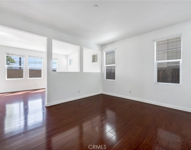 4544 Filson Street - Photo Thumbnail 2