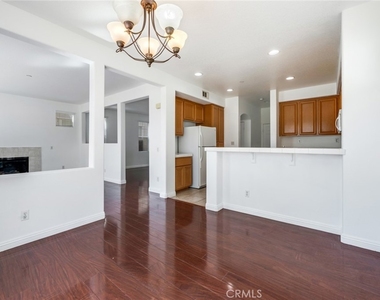 4544 Filson Street - Photo Thumbnail 5