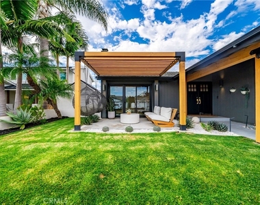 8541 Kelso Drive - Photo Thumbnail 3