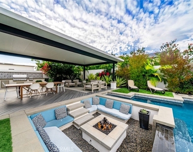 8541 Kelso Drive - Photo Thumbnail 7