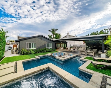 8541 Kelso Drive - Photo Thumbnail 42