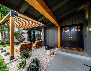 8541 Kelso Drive - Photo Thumbnail 4