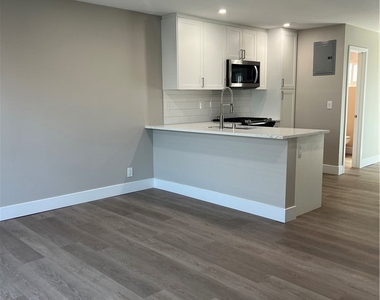 1030 Mission Drive - Photo Thumbnail 2