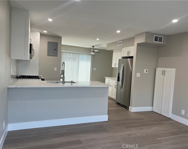 1030 Mission Drive - Photo Thumbnail 3