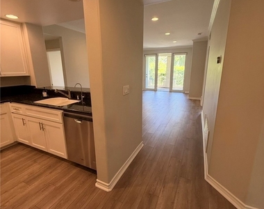 2243 Martin - Photo Thumbnail 6