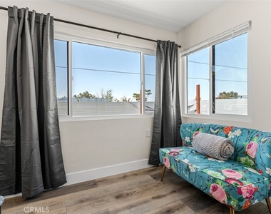 60468 Latham Trail - Photo Thumbnail 14