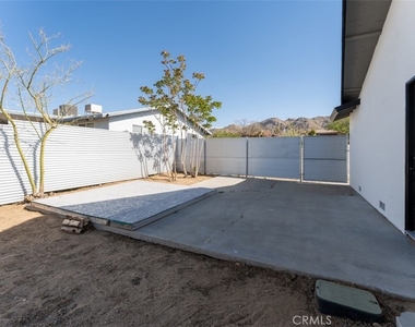 60468 Latham Trail - Photo Thumbnail 31