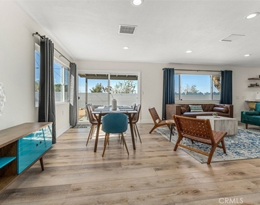 60468 Latham Trail - Photo Thumbnail 8