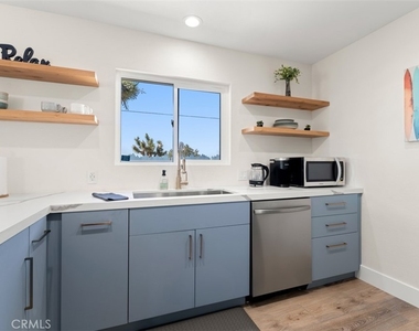 60468 Latham Trail - Photo Thumbnail 11
