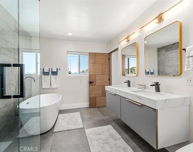60468 Latham Trail - Photo Thumbnail 18
