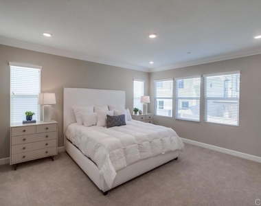 12641 Stella Lane - Photo Thumbnail 14