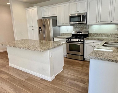 1457 Chert Drive - Photo Thumbnail 8