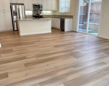 1457 Chert Drive - Photo Thumbnail 6