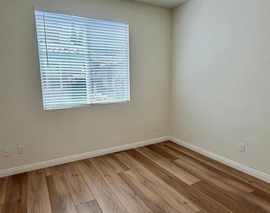 1457 Chert Drive - Photo Thumbnail 10