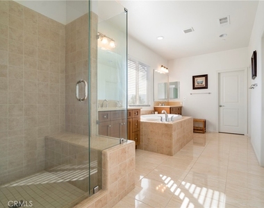 3126 Vista Terrace - Photo Thumbnail 24