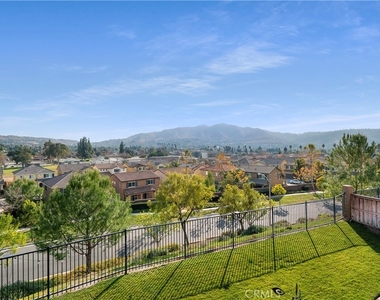 3126 Vista Terrace - Photo Thumbnail 37