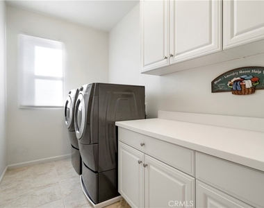 3126 Vista Terrace - Photo Thumbnail 31