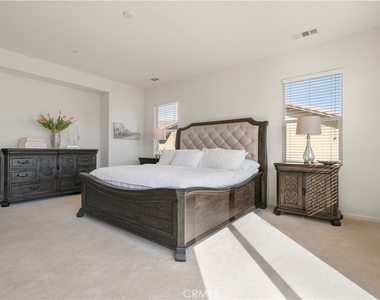 3126 Vista Terrace - Photo Thumbnail 23