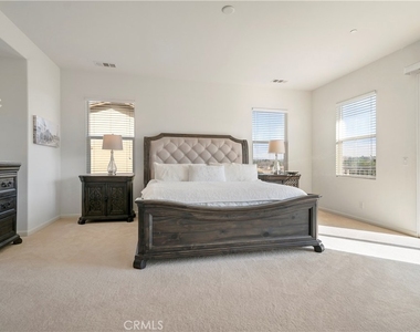 3126 Vista Terrace - Photo Thumbnail 22