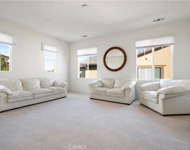 3126 Vista Terrace - Photo Thumbnail 20