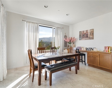 3126 Vista Terrace - Photo Thumbnail 13
