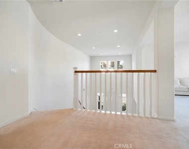 3126 Vista Terrace - Photo Thumbnail 19