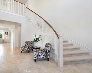 3126 Vista Terrace - Photo Thumbnail 2