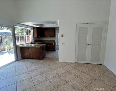 3385 Valencia Hill - Photo Thumbnail 6
