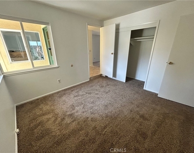 3385 Valencia Hill - Photo Thumbnail 19