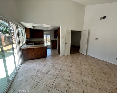 3385 Valencia Hill - Photo Thumbnail 9